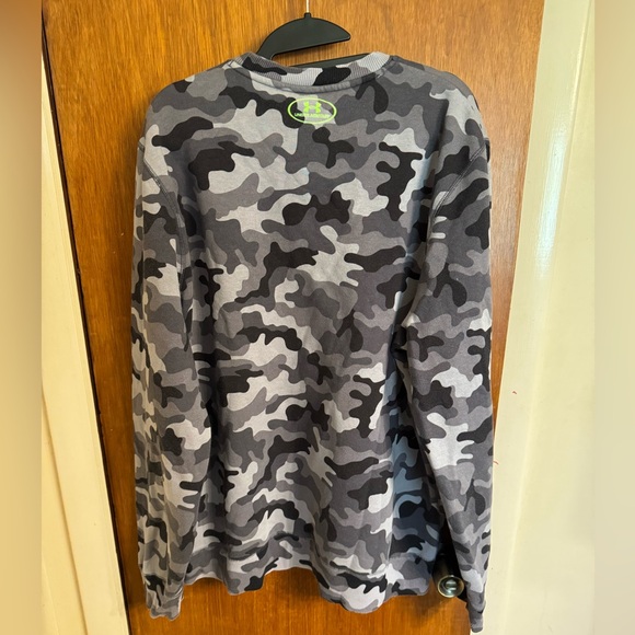 Gently used condition, men’s XL Under Armour camouflage fleece lined sweatshirt - Picture 11 of 11